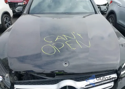 2018 Mercedes-Benz Glc 300 z USA, uszkodzony, nr VIN WDC0G4JB6JV110553